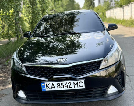 Черный Киа Рио, объемом двигателя 1.37 л и пробегом 25 тыс. км за 11999 $, фото 5 на Automoto.ua