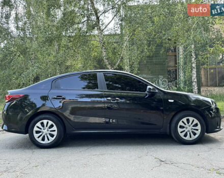 Черный Киа Рио, объемом двигателя 1.37 л и пробегом 25 тыс. км за 11999 $, фото 8 на Automoto.ua