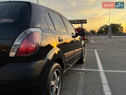 Чорний Кіа Ріо, об'ємом двигуна 1.34 л та пробігом 271 тис. км за 3800 $, фото 1 на Automoto.ua