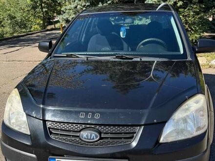 Черный Киа Рио, объемом двигателя 1.34 л и пробегом 350 тыс. км за 4500 $, фото 1 на Automoto.ua