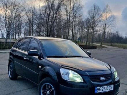 Черный Киа Рио, объемом двигателя 1.3 л и пробегом 201 тыс. км за 4200 $, фото 1 на Automoto.ua