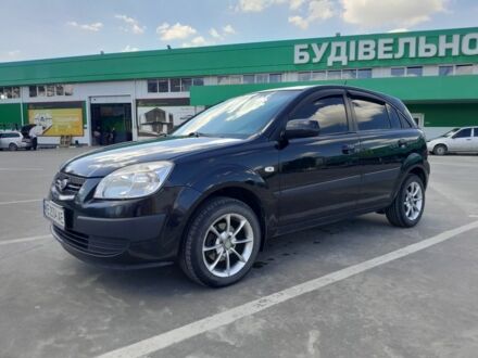 Черный Киа Рио, объемом двигателя 1.4 л и пробегом 185 тыс. км за 4300 $, фото 1 на Automoto.ua