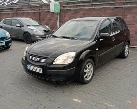 Черный Киа Рио, объемом двигателя 1.4 л и пробегом 203 тыс. км за 4499 $, фото 1 на Automoto.ua