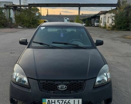Чорний Кіа Ріо, об'ємом двигуна 1.4 л та пробігом 200 тис. км за 1803 $, фото 1 на Automoto.ua