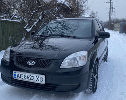 Черный Киа Рио, объемом двигателя 1.4 л и пробегом 358 тыс. км за 3750 $, фото 1 на Automoto.ua