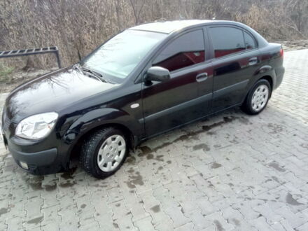 Чорний Кіа Ріо, об'ємом двигуна 1.5 л та пробігом 140 тис. км за 4500 $, фото 1 на Automoto.ua