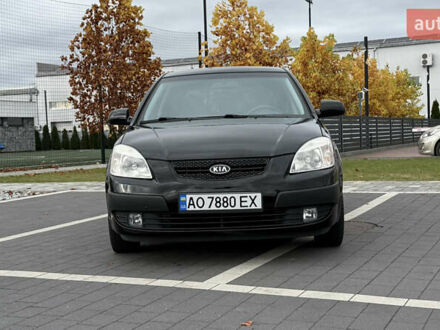 Черный Киа Рио, объемом двигателя 1.4 л и пробегом 151 тыс. км за 4000 $, фото 1 на Automoto.ua