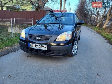 Чорний Кіа Ріо, об'ємом двигуна 1.4 л та пробігом 184 тис. км за 4800 $, фото 1 на Automoto.ua