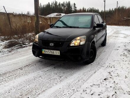 Черный Киа Рио, объемом двигателя 1.4 л и пробегом 760 тыс. км за 2500 $, фото 1 на Automoto.ua