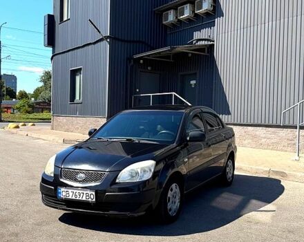 Черный Киа Рио, объемом двигателя 1.4 л и пробегом 235 тыс. км за 3200 $, фото 1 на Automoto.ua