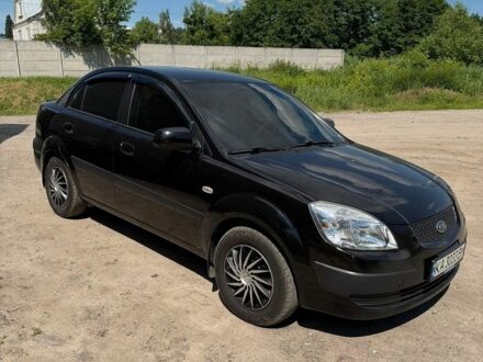 Черный Киа Рио, объемом двигателя 1.4 л и пробегом 135 тыс. км за 5000 $, фото 1 на Automoto.ua