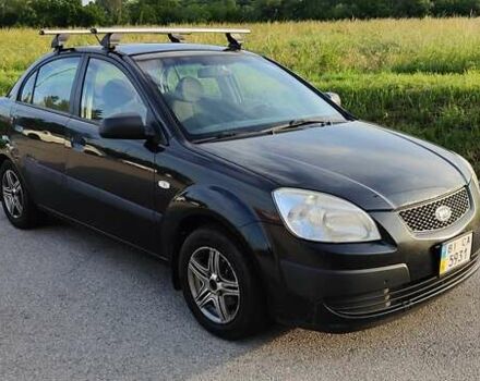 Черный Киа Рио, объемом двигателя 1.4 л и пробегом 328 тыс. км за 3450 $, фото 1 на Automoto.ua