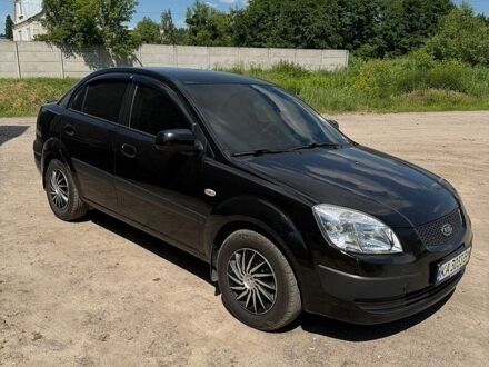 Черный Киа Рио, объемом двигателя 1.4 л и пробегом 135 тыс. км за 5500 $, фото 1 на Automoto.ua