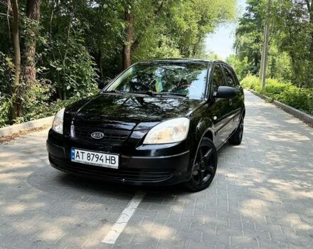Черный Киа Рио, объемом двигателя 1.4 л и пробегом 240 тыс. км за 2400 $, фото 1 на Automoto.ua