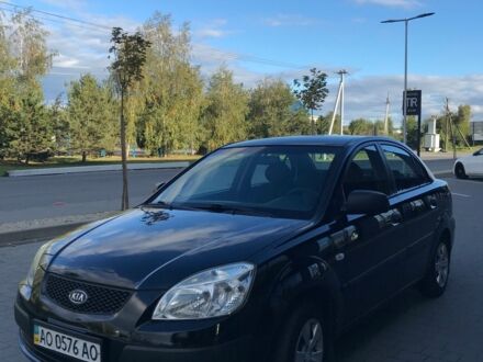 Черный Киа Рио, объемом двигателя 1.4 л и пробегом 291 тыс. км за 4200 $, фото 1 на Automoto.ua