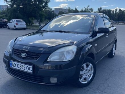 Черный Киа Рио, объемом двигателя 1.4 л и пробегом 277 тыс. км за 4300 $, фото 1 на Automoto.ua