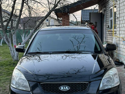 Черный Киа Рио, объемом двигателя 1.5 л и пробегом 287 тыс. км за 5500 $, фото 1 на Automoto.ua