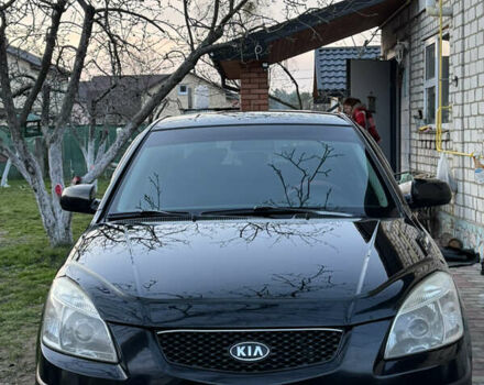 Черный Киа Рио, объемом двигателя 1.5 л и пробегом 287 тыс. км за 5500 $, фото 1 на Automoto.ua
