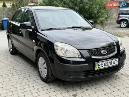 Черный Киа Рио, объемом двигателя 1.4 л и пробегом 155 тыс. км за 3900 $, фото 1 на Automoto.ua