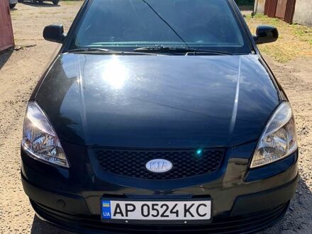Чорний Кіа Ріо, об'ємом двигуна 1.5 л та пробігом 236 тис. км за 4500 $, фото 1 на Automoto.ua