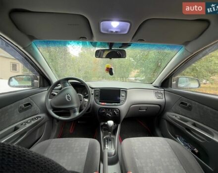 Черный Киа Рио, объемом двигателя 1.4 л и пробегом 140 тыс. км за 6500 $, фото 1 на Automoto.ua