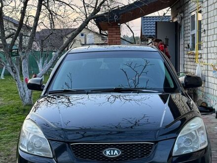 Черный Киа Рио, объемом двигателя 1.5 л и пробегом 250 тыс. км за 5500 $, фото 1 на Automoto.ua