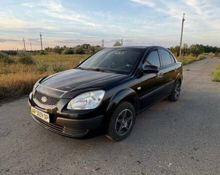 Черный Киа Рио, объемом двигателя 1.4 л и пробегом 168 тыс. км за 5600 $, фото 1 на Automoto.ua