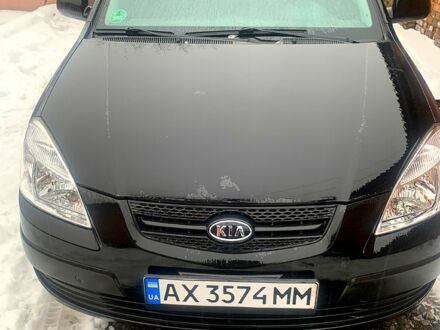 Чорний Кіа Ріо, об'ємом двигуна 1.4 л та пробігом 860 тис. км за 5300 $, фото 1 на Automoto.ua