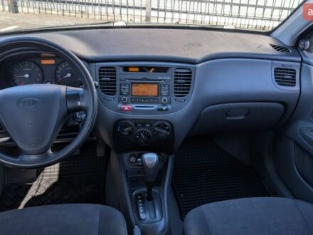 Черный Киа Рио, объемом двигателя 1.4 л и пробегом 287 тыс. км за 4400 $, фото 1 на Automoto.ua
