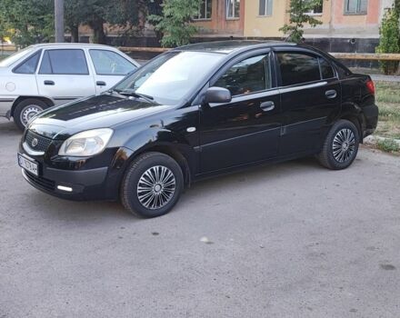 Черный Киа Рио, объемом двигателя 1.4 л и пробегом 260 тыс. км за 2801 $, фото 1 на Automoto.ua