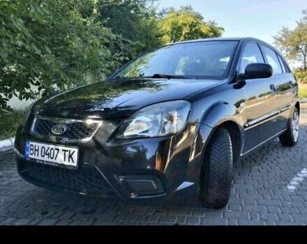 Чорний Кіа Ріо, об'ємом двигуна 1.4 л та пробігом 185 тис. км за 4000 $, фото 1 на Automoto.ua