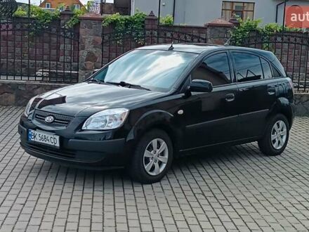 Черный Киа Рио, объемом двигателя 1.4 л и пробегом 181 тыс. км за 3500 $, фото 1 на Automoto.ua