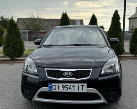 Черный Киа Рио, объемом двигателя 1.4 л и пробегом 202 тыс. км за 5000 $, фото 1 на Automoto.ua