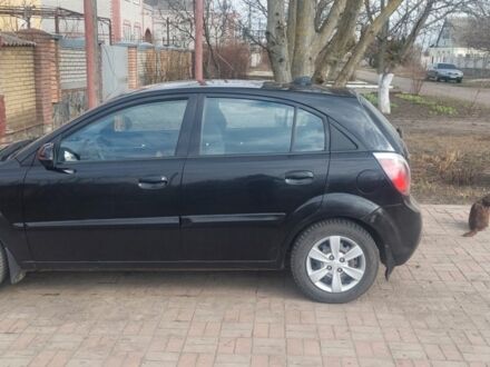 Чорний Кіа Ріо, об'ємом двигуна 1.4 л та пробігом 180 тис. км за 6000 $, фото 1 на Automoto.ua