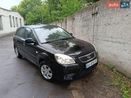 Черный Киа Рио, объемом двигателя 1.4 л и пробегом 83 тыс. км за 5000 $, фото 1 на Automoto.ua