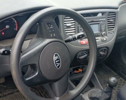 Черный Киа Рио, объемом двигателя 1.4 л и пробегом 32 тыс. км за 6500 $, фото 1 на Automoto.ua