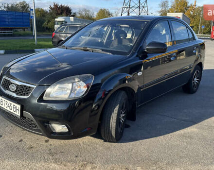 Чорний Кіа Ріо, об'ємом двигуна 1.5 л та пробігом 154 тис. км за 6900 $, фото 1 на Automoto.ua