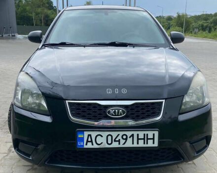 Черный Киа Рио, объемом двигателя 1.4 л и пробегом 193 тыс. км за 5000 $, фото 1 на Automoto.ua