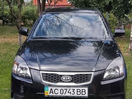 Чорний Кіа Ріо, об'ємом двигуна 1.4 л та пробігом 115 тис. км за 5600 $, фото 1 на Automoto.ua