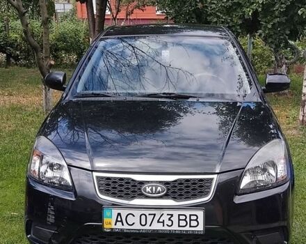 Чорний Кіа Ріо, об'ємом двигуна 1.4 л та пробігом 115 тис. км за 5600 $, фото 1 на Automoto.ua
