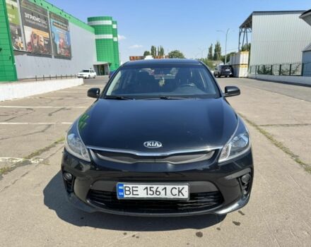 Чорний Кіа Ріо, об'ємом двигуна 1 л та пробігом 156 тис. км за 11028 $, фото 1 на Automoto.ua