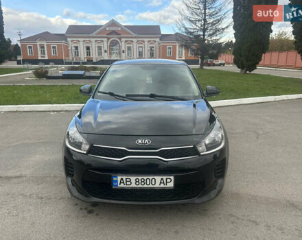 Чорний Кіа Ріо, об'ємом двигуна 1.6 л та пробігом 80 тис. км за 10500 $, фото 1 на Automoto.ua