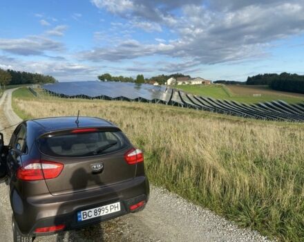 Коричневий Кіа Ріо, об'ємом двигуна 1.1 л та пробігом 234 тис. км за 6100 $, фото 2 на Automoto.ua