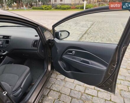 Коричневий Кіа Ріо, об'ємом двигуна 1.25 л та пробігом 238 тис. км за 6900 $, фото 12 на Automoto.ua