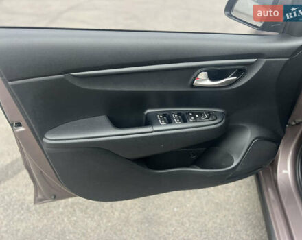 Коричневый Киа Рио, объемом двигателя 1.59 л и пробегом 65 тыс. км за 12800 $, фото 18 на Automoto.ua