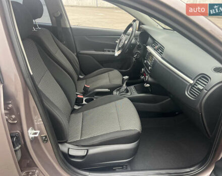 Коричневый Киа Рио, объемом двигателя 1.59 л и пробегом 65 тыс. км за 12800 $, фото 15 на Automoto.ua