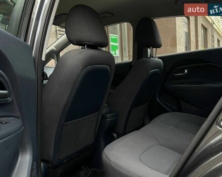 Коричневий Кіа Ріо, об'ємом двигуна 1.59 л та пробігом 129 тис. км за 9699 $, фото 11 на Automoto.ua