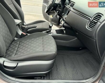 Коричневый Киа Рио, объемом двигателя 1.59 л и пробегом 67 тыс. км за 11800 $, фото 57 на Automoto.ua