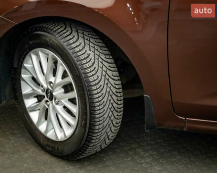 Коричневий Кіа Ріо, об'ємом двигуна 1.6 л та пробігом 39 тис. км за 15768 $, фото 7 на Automoto.ua