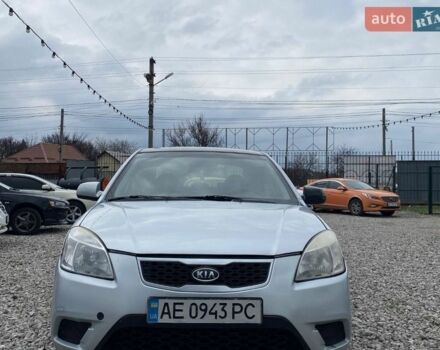 Коричневый Киа Рио, объемом двигателя 1.4 л и пробегом 300 тыс. км за 2999 $, фото 1 на Automoto.ua